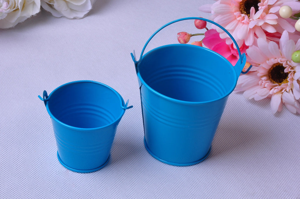 Petit pot en fer-blanc coloré