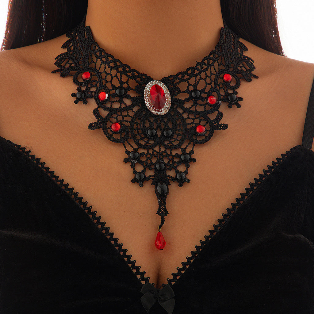 Collier ras-de-cou gothique, Halloween